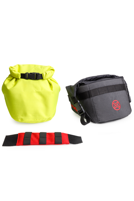 Bullfrog 5L modular roll top tankbag enduro adventure motorbikes. Removable waterproof liner and divider.