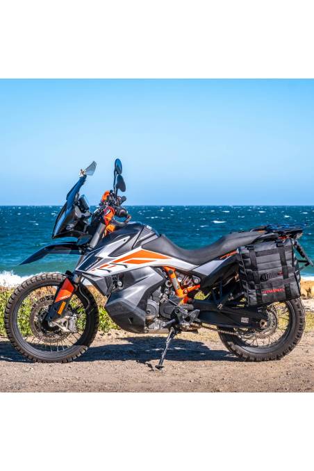 20L and 30L HippoHip Hybrid Plate Mounted Saddlebags Soft Panniers fitted together on the KTM 790 motorcycle.