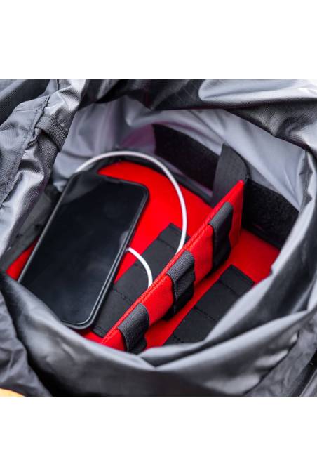 Bullfrog 8L tank bag Turkana motorcycle light colour inside electronics port and divider